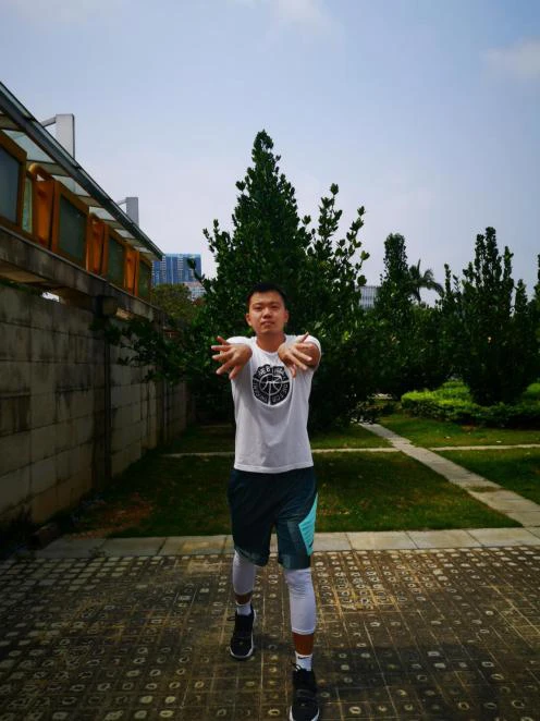 如何使用创新科技设备监测篮球运动员的训练数据_0
